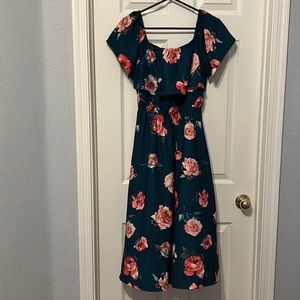 Floral dress / small / new without tag
